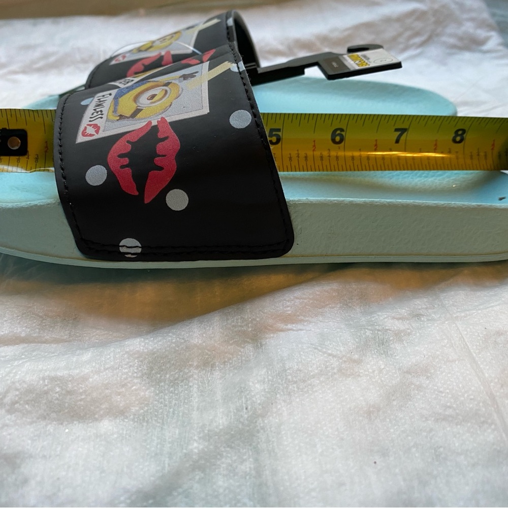 MINIONS SLIDES SANDALS - Picture 12 of 15